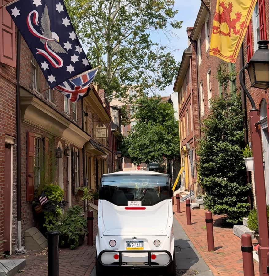 2 Hour Electric Cart Tour of Philadelphia with Local Guide - Ben Franklin Parkway and the Museum Mile: Art, Science, and the Thinker