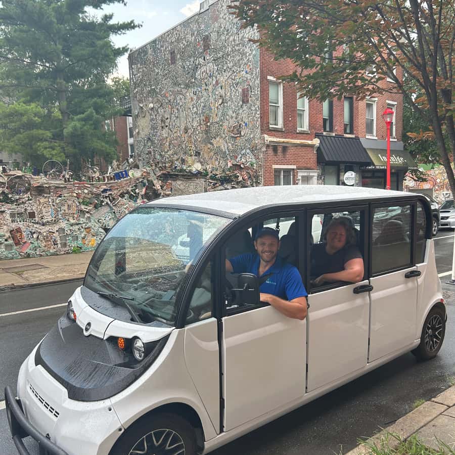 2 Hour Electric Cart Tour of Philadelphia with Local Guide - Starting at 12th and Arch: Getting Oriented Fast