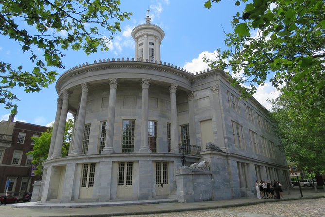 Discovering Colonial Philadelphia Private Walking Tour - Carpenters’ Hall: The First Continental Congress Meeting Place