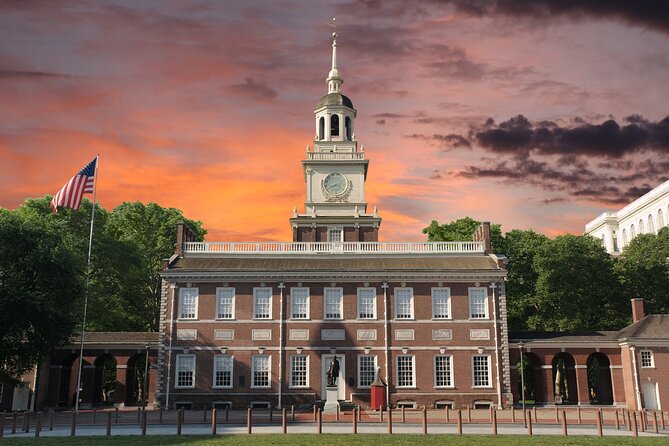 Founding Phantoms Adult's Only Walking Tour - Stop 3: The First Bank of the United States and Hamilton’s haunting legend
