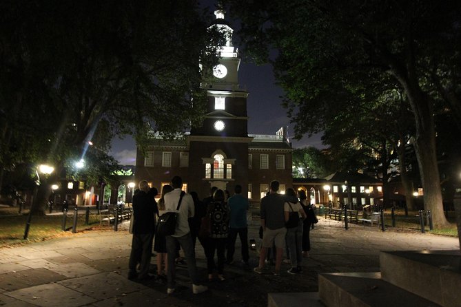 Ghost Tour of Philadelphia by Candlelight - Price and Value: Is $29 Worth 75 Minutes of Spooky History?