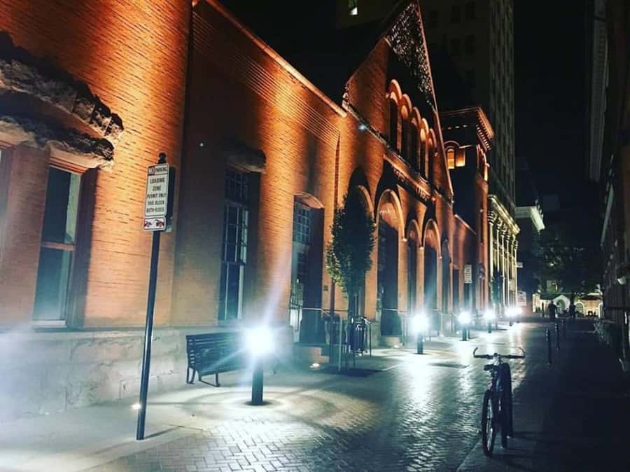 Lancaster: Evening Ghost Tour by Candlelight - The Stories: 300 Years of Haunted Lancaster, from Presidents to Opera Ghosts