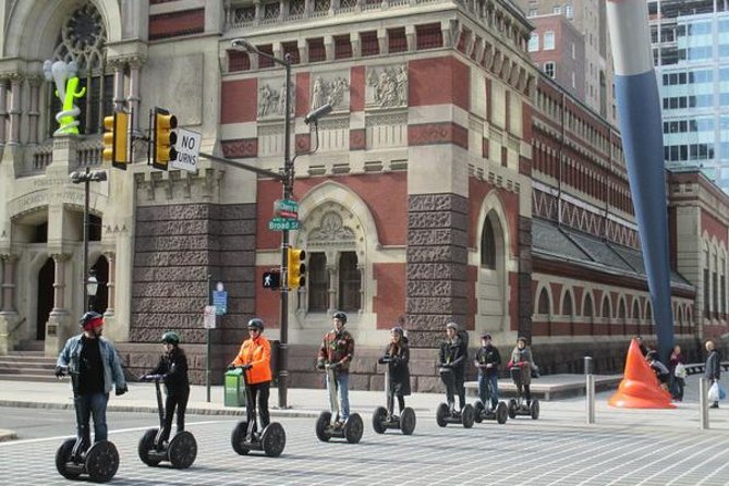 Philadelphia 2 Hour Electric Cart Tour - Betsy Ross, Ben Franklin, and Elfreth’s Alley: Old Philadelphia You Can Walk Through Later