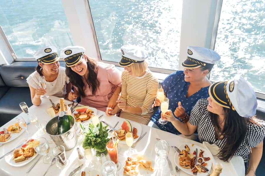 Philadelphia: Buffet Brunch, Lunch, or Dinner Cruise - Boarding at Penn’s Landing: find the ship fast