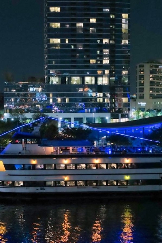 Philadelphia: Christmas Eve Gourmet Brunch or Dinner Cruise - Windows, the rooftop lounge, and the Ben Franklin Bridge view