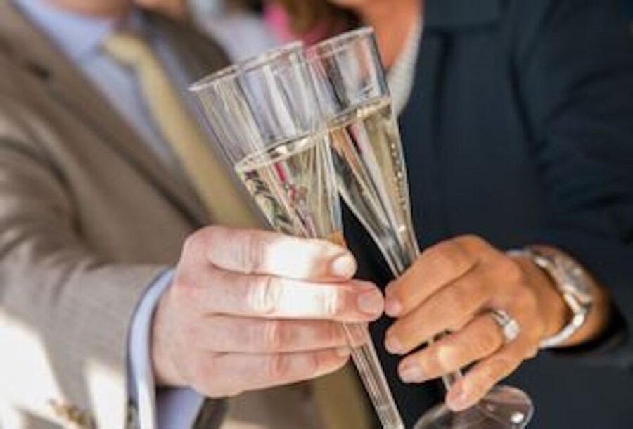 Philadelphia: Christmas Eve Gourmet Brunch or Dinner Cruise - Should you book this Philadelphia Christmas Eve Gourmet Brunch or Dinner Cruise?