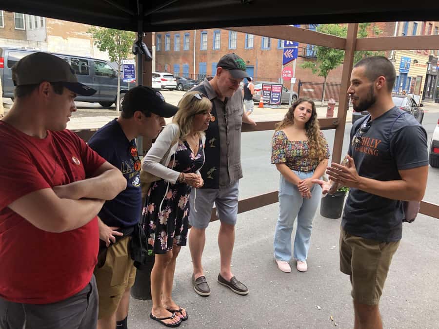 Philadelphia: Guided Tour with Pub Crawl - Drinks 101: Beer Bundle vs Dry Run (and What You Can Order)