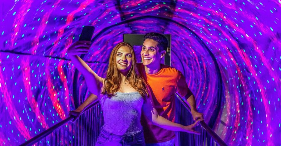 Philadelphia: Museum of Illusions Timed Entrance Ticket - Gravity-defying photo ops: shrinking, walking on walls, and tunnel moments