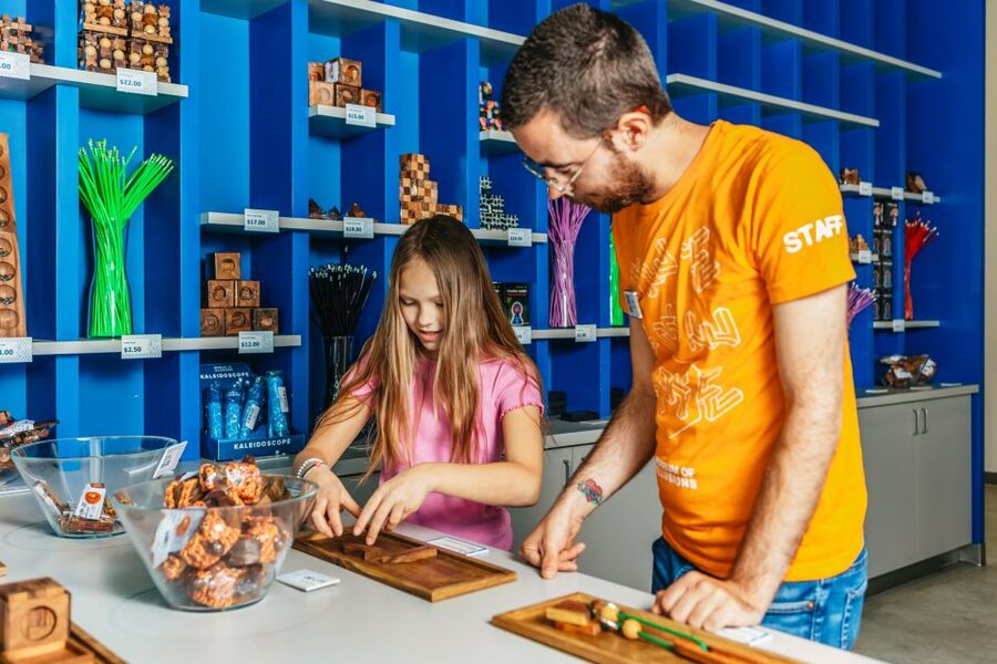 Philadelphia: Museum of Illusions Timed Entrance Ticket - Food rules and comfort tips that prevent headaches
