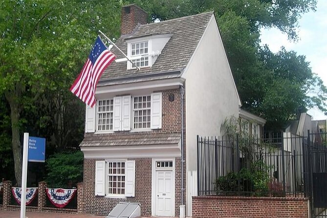 Philadelphia Must-See Private Walking Tour With A Guide - Who this tour is best for (and who should look elsewhere)