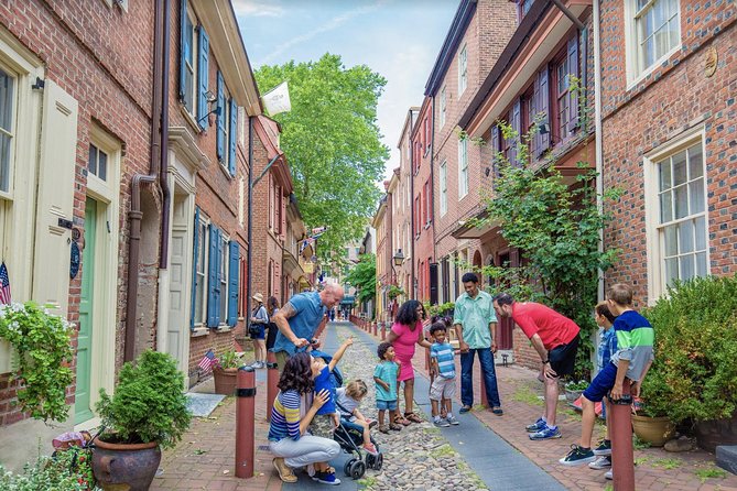 Philadelphia Old City Historic Walking Tour with 10+ Top Sites - The “10+ top sites” route: what each stop feels like