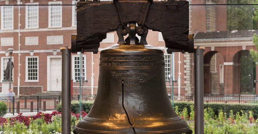 Philadelphia: Revolution and The Founders History Tour - Meeting at 6th and Market: finding the start without stress
