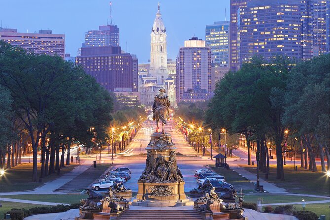 Philadelphia Scavenger Hunt & Highlights Self Guided Audio Tour - Stop-by-stop: Drexel to JFK Plaza and the “look closer” approach