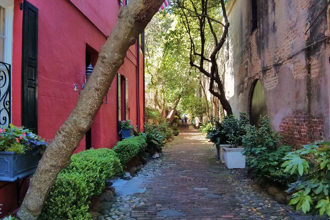 Philadelphia Walking Tour: A Lot of Colonial Nonsense - Price and time: $45 for a focused route that fits real sightseeing