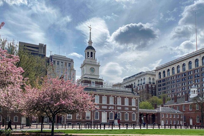 Philadelphia Walking Tour: A Lot of Colonial Nonsense - Stop 6 to 9: Carpenters’ Hall, Franklin Court’s ghost houses, Elfreth’s Alley
