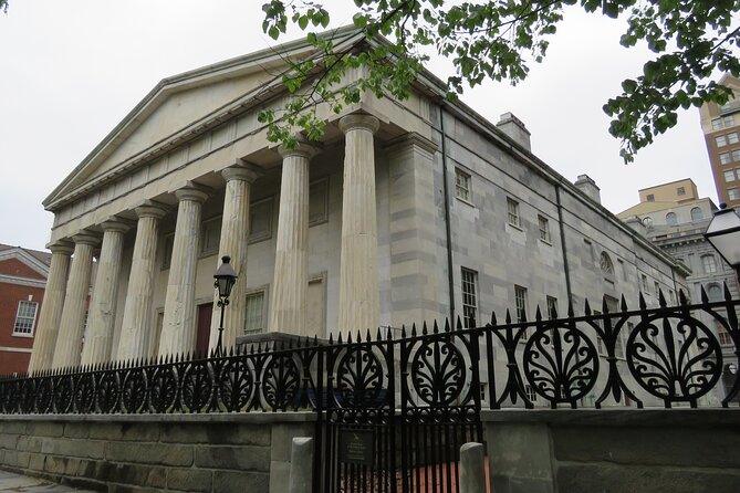 Small-Group Alexander Hamilton Public Walking Tour in Philadelphia - Starting at Independence Visitor Center: how the logistics work