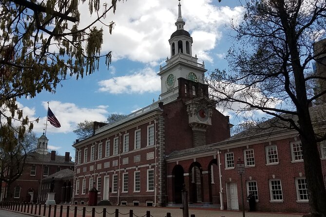 Small-Group Alexander Hamilton Public Walking Tour in Philadelphia - Price and value: what $45 buys you in Philadelphia