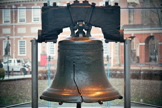 Solve the Case: Self-Guided Mystery Puzzle Walk in Philadelphia - The Second Bank of the United States: banking meets clues