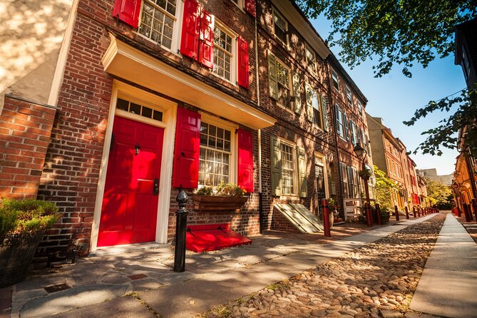 Solve the Case: Self-Guided Mystery Puzzle Walk in Philadelphia - Starting at Spruce Street Harbor Park (and what to do there)