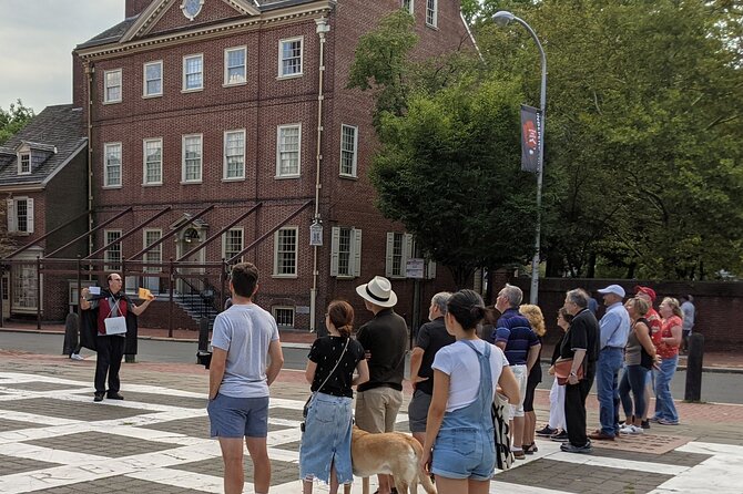 The Great Comedy Magic Walking Tour - Old City Philly as a walking comedy show
