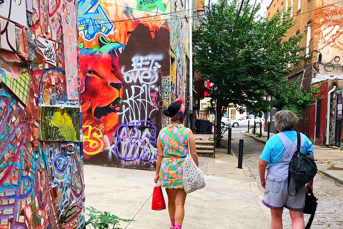 Vintage Thrift Quest Walking Tour in Philadelphia - The art-filled alley detour: Philly photos between racks